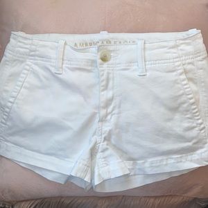 American Eagle Outfitters White Shorts | Size 4